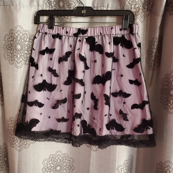 ROMWE Dresses & Skirts - Cute Bats Skirt Size Large